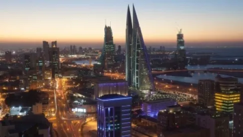 شابة أميركية تنتقل للعيش في دولة عربية براتب 140 ألف دولار