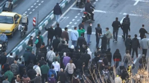 إيران تعلن تفكيك شبكة مرتبطة بالموساد.. وتعتقل شخصين