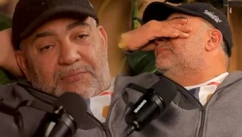 Bayoumi Fouad weeps and apologizes to Mohamed Salam after two years of estrangement - Video