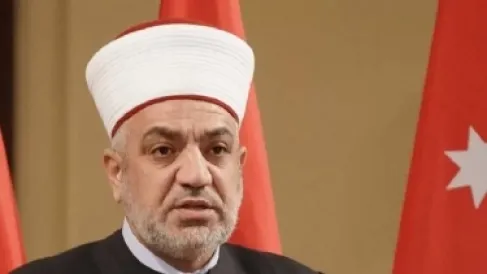 الخلايلة يُوجّه بفتح المساجد للايواء خلال المنخفض الجوي