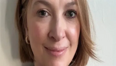 علاج ثوري يعيد البصر لامرأة أُصيبت بالعمى بسبب حالة نادرة في العين