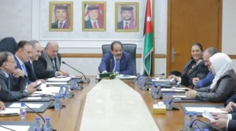 قانونية النواب تقر مشروع قانون الكاتب العدل المعدّل