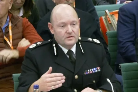 استقالة قائد الشرطة البريطانية بسبب جماهير فريق اسرائيلي