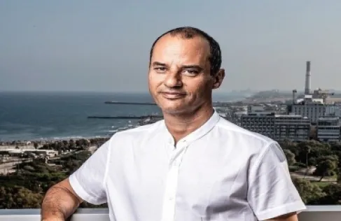 من هو الملياردير الإسرائيلي ياكير غاباي المشرف على إعادة إعمار غزة؟