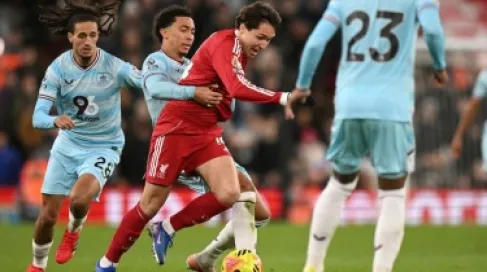 Liverpool stumbles for the fourth consecutive time in the Premier League