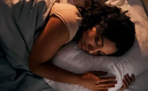 هل الاستغراق السريع في النوم مؤشر على الصحة الجيدة؟