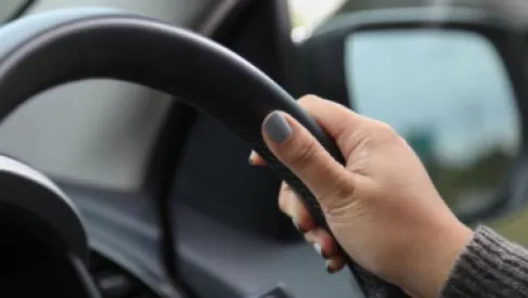 السعودية.. مصرع شاب دهساً أثناء تعليم زوجته القيادة