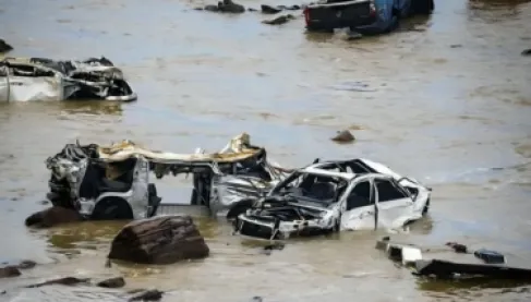 Warnings of Ongoing Danger.. Australian Floods Leave Widespread Destruction
