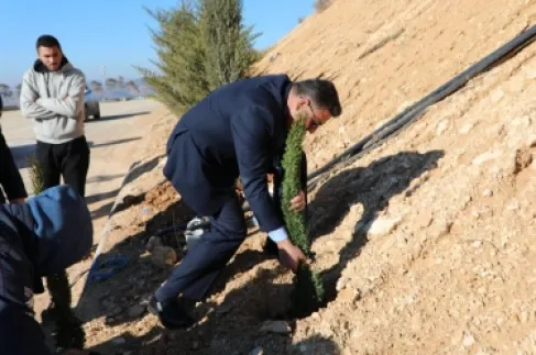 جامعة عمان العربية تنظم فعالية يوم الشجرة بالتعاون مع وزارة الزراعة وأمانة عمّان الكبرى