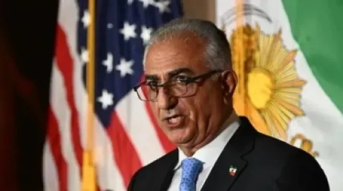 نجل الشاه يتعهد بالعودة لايران