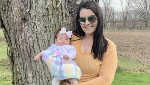 خسرت جلدها وعينيها.. دواء شائع يحرق جسد امرأة ويصيبها بالعمى - صور