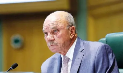 الفايز يدعو الشباب للتصدي إلى حملات خارجية تستهدف الأردن