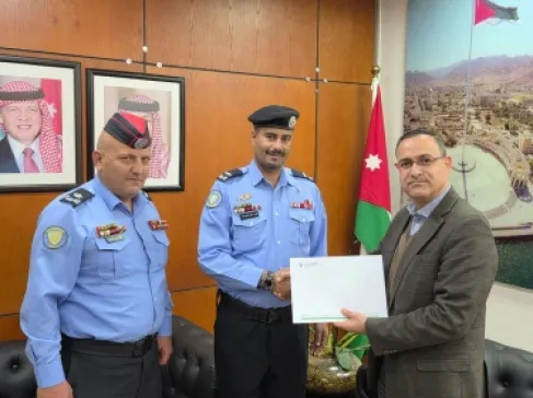 Aqaba Authority Honors Agent Qais Al-Naimat for Saving a Drowning Girl