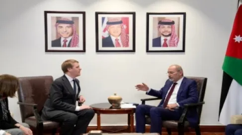 الأردن والنرويج يؤكدان عمق العلاقات الثنائية وتعزيز الشراكة الاقتصادية والتنموية