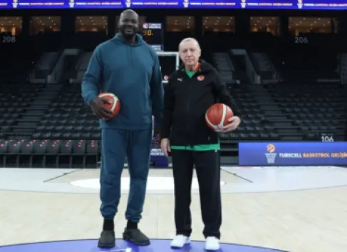 أردوغان يتحدى أسطورة السلة شاكيل أونيل في إسطنبول