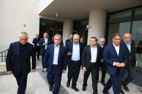 رئيس الوزراء يفتتح فندق مغلق منذ عام 2012