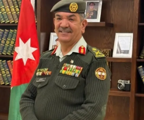 تهنئة من أبناء الحاج أحمد الصرايرة للواء الطبيب ماجد الصرايرة