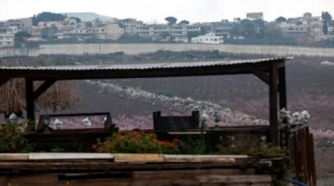 الاحتلال: قصفنا 4 معابر حدودية بين سوريا ولبنان يستخدمها حزب الله