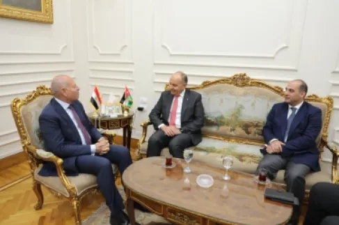 السفير العضايلة يلتقي محافظ القاهرة ويبحثان التعاون في المجال الحضري والإدارة المحلية