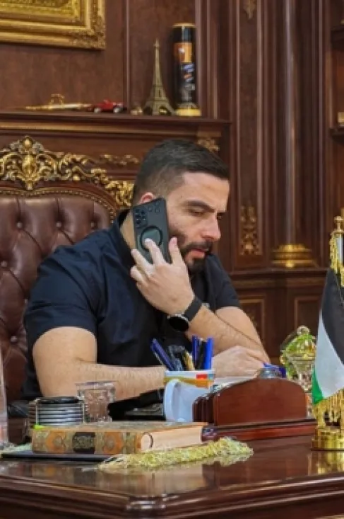 الاستاذ محمد الحنيشي الدعجة يرزق بطفلة الاولى روز 