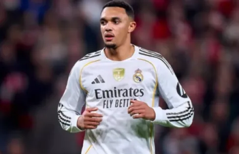 ريال مدريد يوضح موقفه من بيع أرنولد