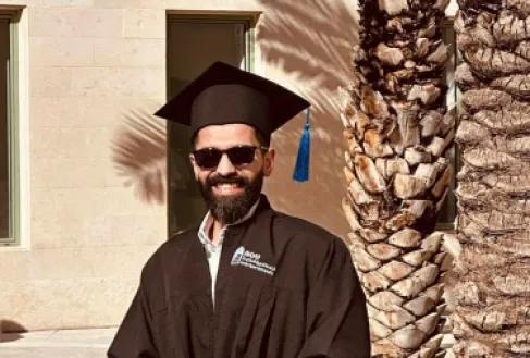 محمد خالد أبو لبن .. مبروك التخرج