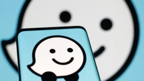 تطبيق ويز يطرح تنبيهات جديدة للمطبات ومركبات الطوارئ