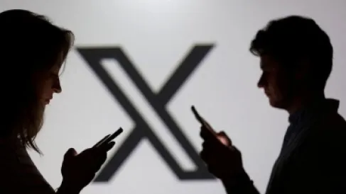 (xAI) تطور تبويبات جديدة تغير طريقة اكتشاف المحتوى على منصة (إكس)