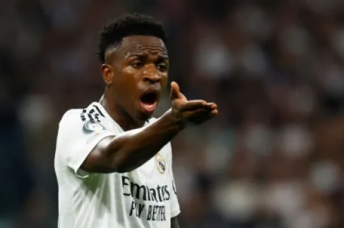 أرقام فينيسيوس في تراجع منذ ضياع الكرة الذهبية