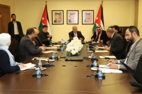 وزير النقل يبحث مع نقابة أصحاب الشاحنات تعزيز كفاءة الأسطول وتطوير القطاع