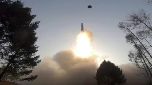 كوريا الشمالية تطلق (مقذوفا) باتجاه بحر اليابان