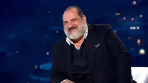 خالد الصاوي يفتح صندوق اسراره: كنت ممثلاً فاشلاً و«كباريه» فصلتني من المدرسة