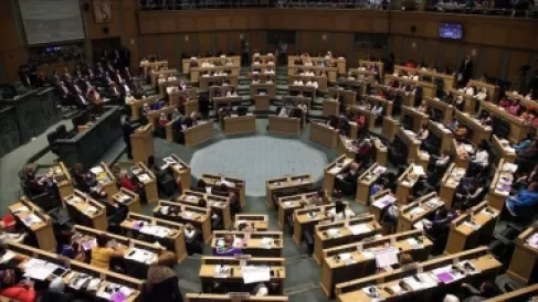 الاردن .. مجلس النواب يقر مشروع معدل قانون الكاتب العدل