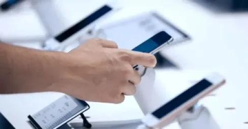 قبل شراء هاتف مستعمل.. هذه الأمور لا تتجاهلها