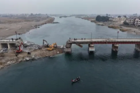 الحكومة السورية تبدأ أعمال ترميم الجسور في الرقة