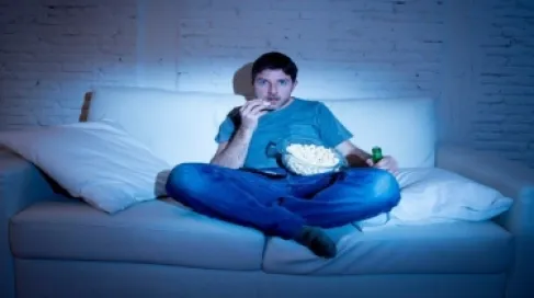 عامل خفي يهدد صحة القلب لدى محبي السهر