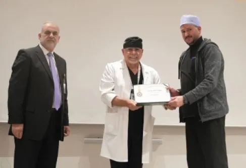 مستشفى الكندي يحتفل بالعيد السابع لمسيرة النجاح والتميز