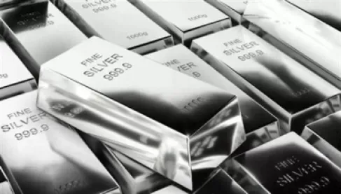 الفضة تهوي 32% وتسجل أسوأ أداء يومي على الإطلاق