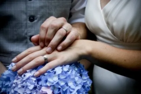 قانون فرنسي جديد : العلاقة الجنسية ليست إلزامية في الزواج