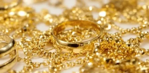 توقعات بانخفاض أسعار الذهب بالأردن صباح السبت