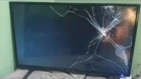 صينية تبلغ 91 عاماً تحطّم التلفزيون بسبب ظلم بطل مسلسلها المفضل