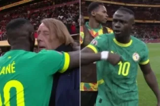 ماني عمل بنصيحة المدرب لورا وأقنع زملاءه بالتراجع عن الانسحاب من نهائي كأس أفريقيا