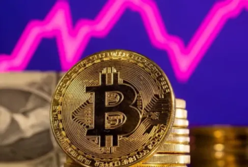 (بيتكوين) تهبط دون مستوى 79 ألف دولار