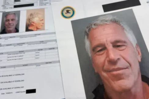 هؤلاء كانوا أيضا مع إبستين.. وثائق جديدة تضرب النخب الأمريكية