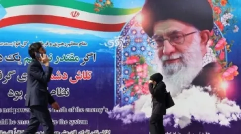 خامنئي يحذر من صراع إقليمي إذا هاجمت الولايات المتحدة إيران