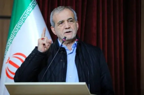 الرئيس الإيراني يأمر ببدء محادثات مع الولايات المتحدة بشأن البرنامج النووي