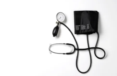 مشروب يومي بسيط يساعد على خفض ضغط الدم بشكل ملحوظ