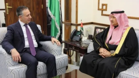 وزير الصناعة والسفير السعودي يبحثان تعزيز التعاون الاقتصادي