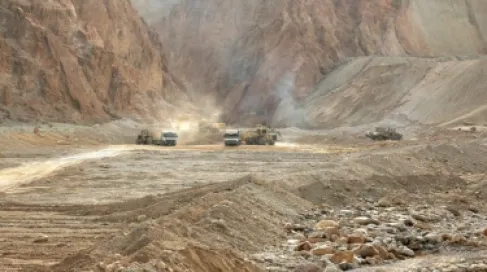 الأشغال تنجز معالجات هندسية لـ52 موقعًا متضررًا من السيول