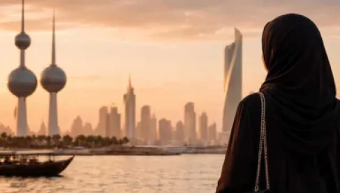 الفتاة العزباء.. فئة جديدة تدخل للمساعدات الإنسانية بالكويت